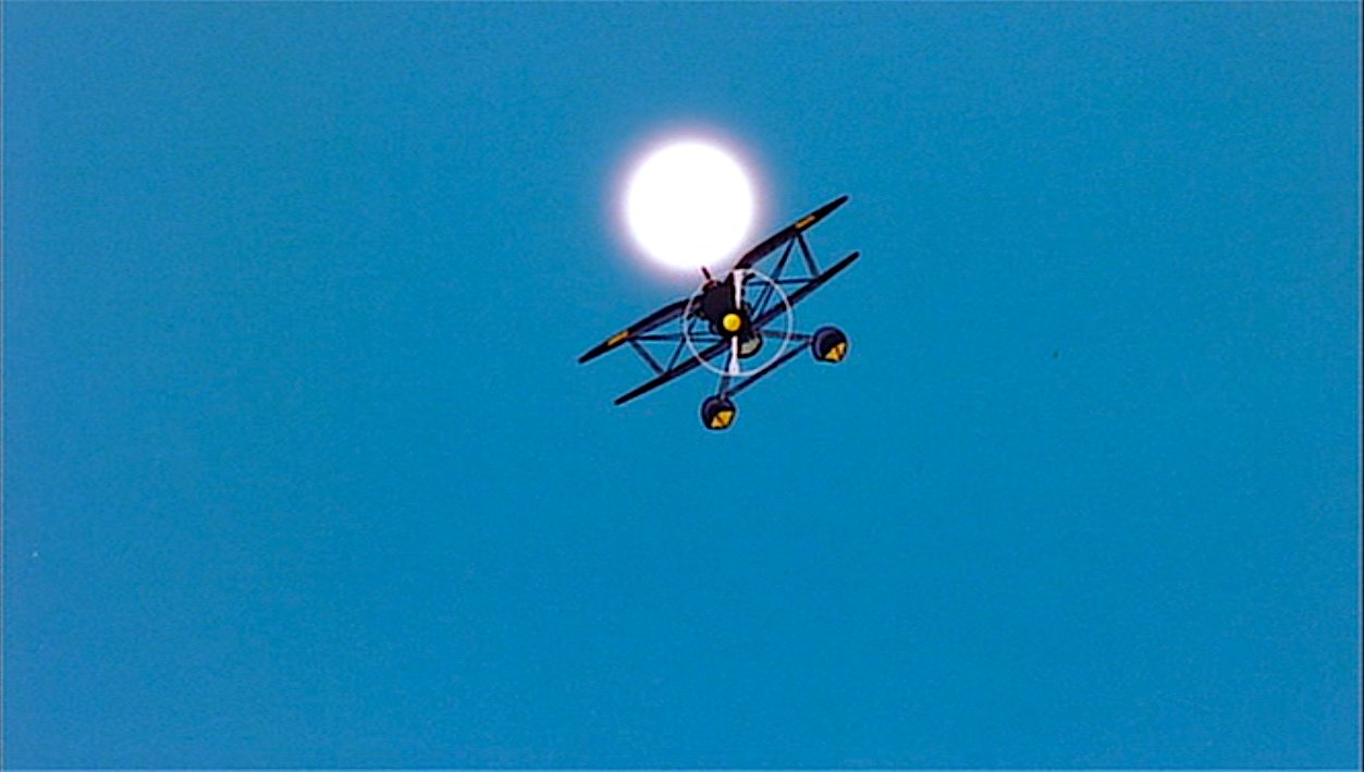 叶 精二 Seiji Kanoh 紅の豚 既視感シリーズ ドナルド カーチスの飛行艇カーチスr3c 0 ルパン三世 Part1 第16話 宝石横取り作戦 1972年 に登場する密輸団ビーバー一味の単葉機 太陽を背に急降下するレイアウト 機体の紺色