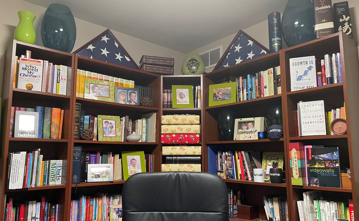 DanGundry's tweet photo. Day 5 of 30 #AVChallenge - FAVORITE VIDEO BACKDROPS: 1) My actual office background, and 2) my favorite virtual background used heavily during the early days of COVID when I missed traveling. #LoveUpgrades #LostStatus #AVtweeps https://t.co/tHgarEliGe