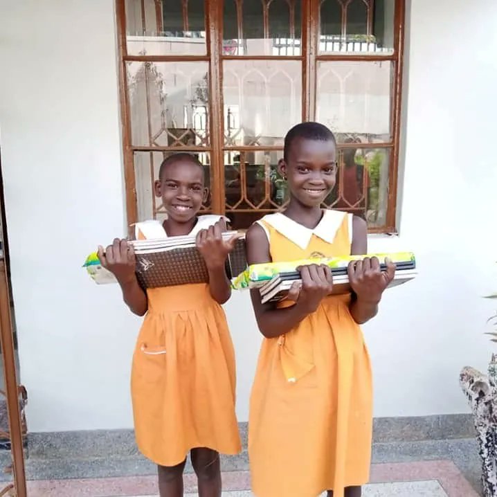 KidsClubKampala's tweet photo. Happy Hopeful Friday! We're particularly hopeful this #Friday as schools reopen in #Uganda after 83 weeks. #education #hope #futurefriday #futuresfirst https://t.co/FKmWuwifaO