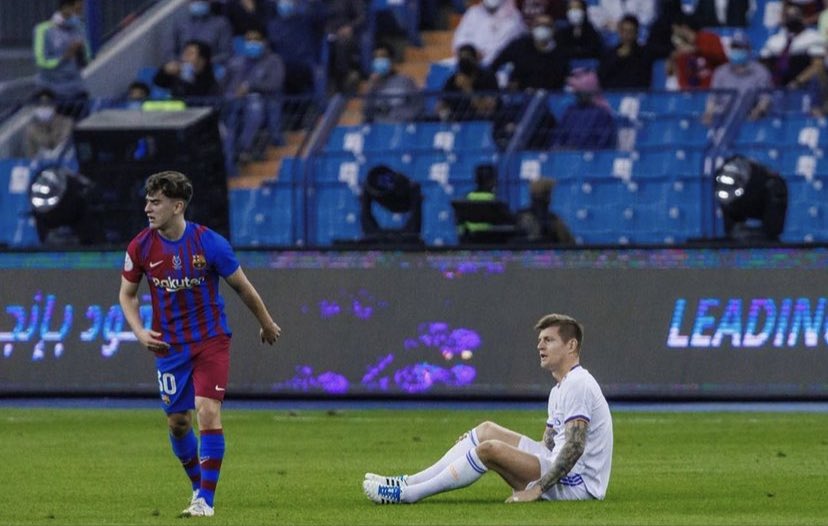 PabloGavi_Fcb's tweet photo. Reste assis et admire le talent du crack 😏 https://t.co/NYhAkOWscm