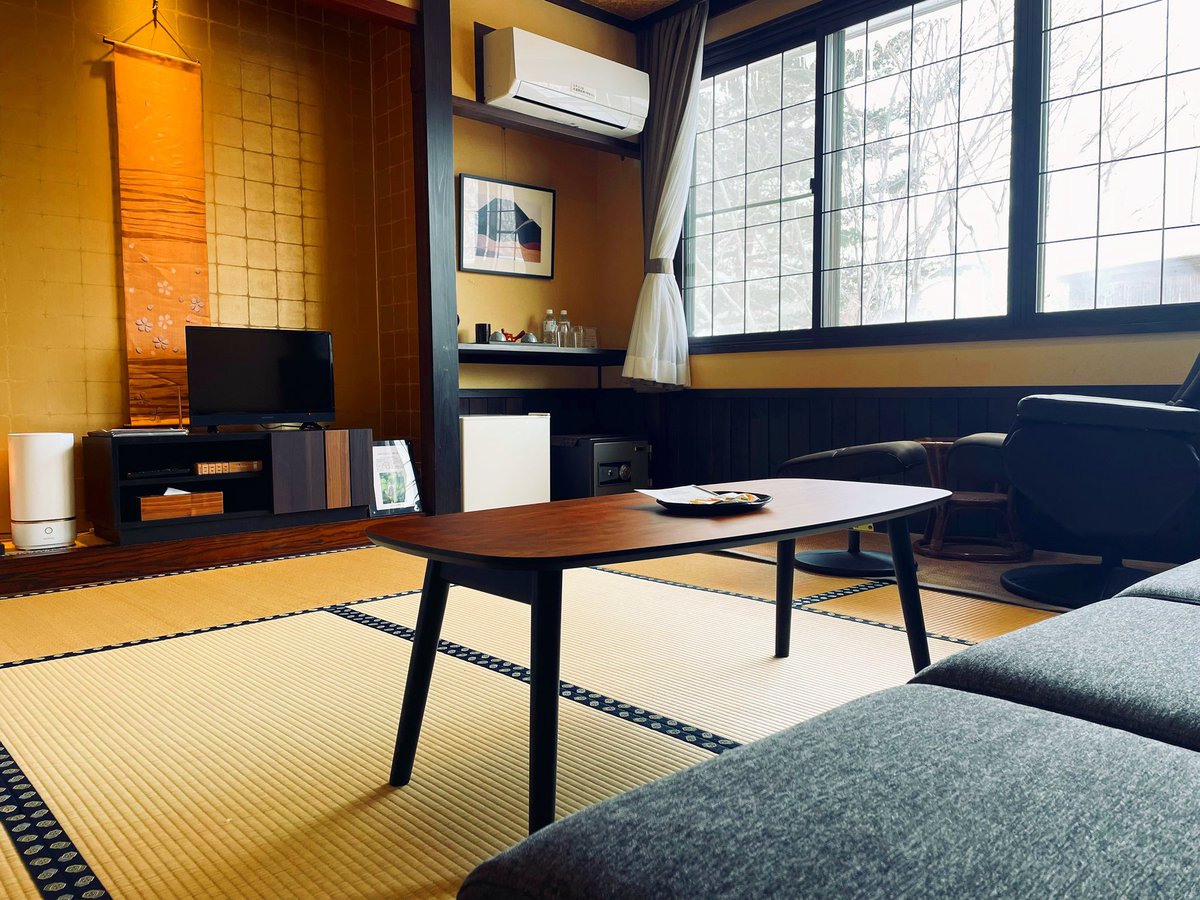 【客室リニューアル Guest room @うつぎ】 ⁡ うつぎ -UTSUGI- ⁡ プチリニューアルした【うつぎ】 8畳の小さいな客室ながら快適な空間を お過ごし下さい。 ⁡