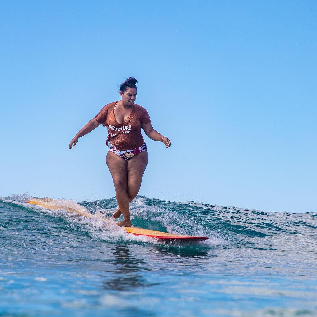 SurfGirlMag's tweet photo. "I struggle to find time for a solid session a few times a month. Doesn’t make me any less of a surfer, doesn’t make me any less of a water woman, but it does make for a grumpier mama" ⁣Maliakaleopaa by tommypierucki https://t.co/U6YlWg5Yrk