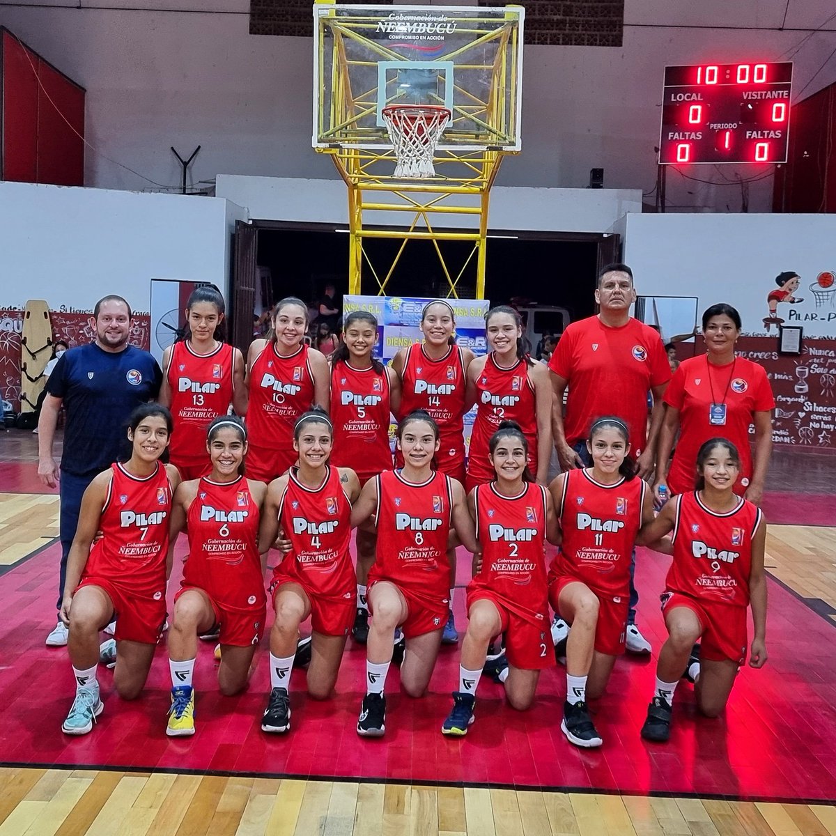 OficialAPB's tweet photo. Que grande chicas! Un paso más! Gran triunfo ante Colonias Unidas por 64 a 38! Estamos en la finalisima con Caaguazú!
#61vecesCampeones 
#lamasgloriosa https://t.co/EoQUoiurrK