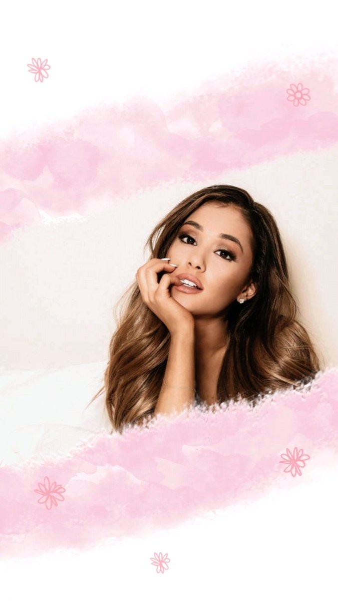 Dutch_Gleek's tweet photo. ariana grande x pink https://t.co/8x1yGJpT7A