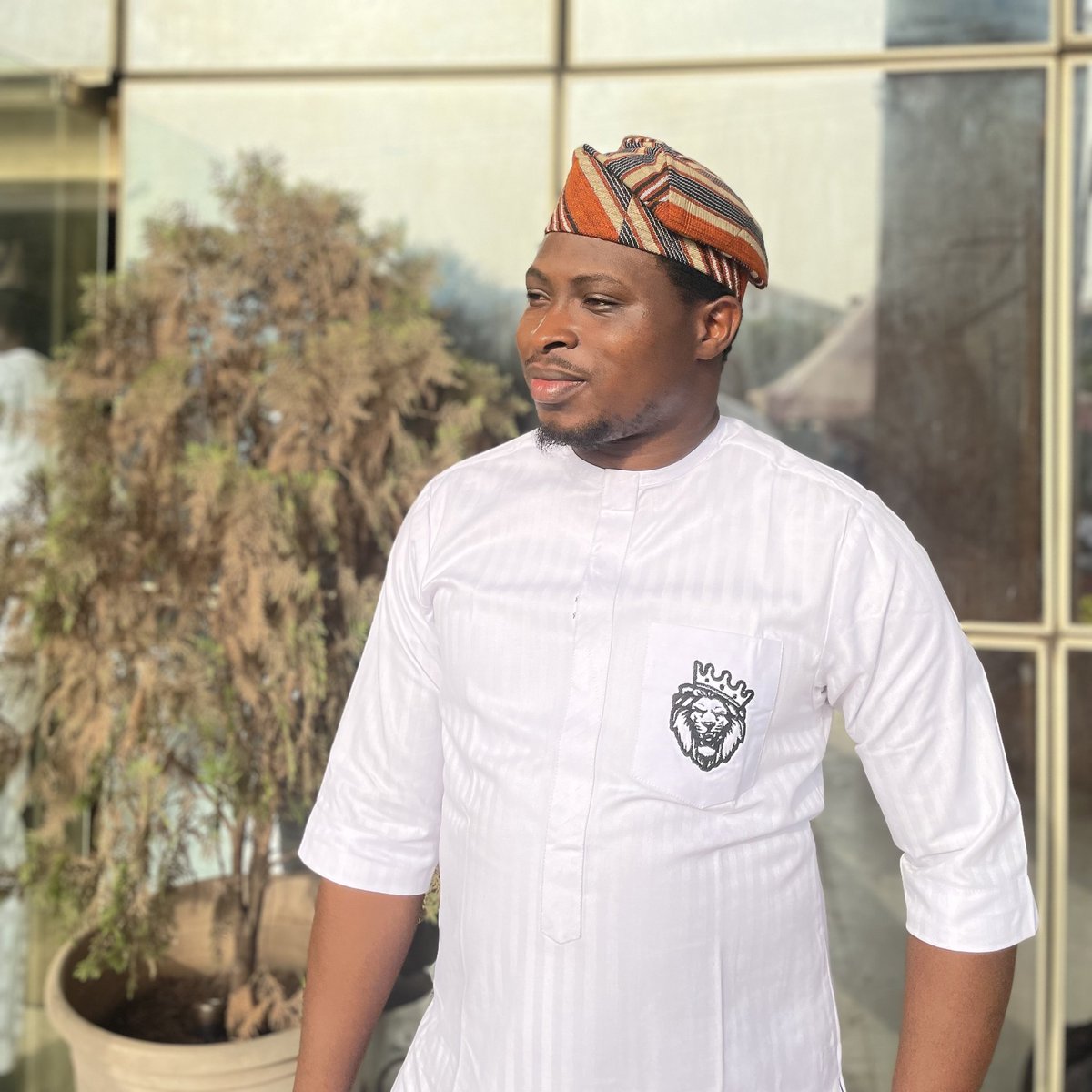 #NewProfilePic 
Should I say I'm new here?