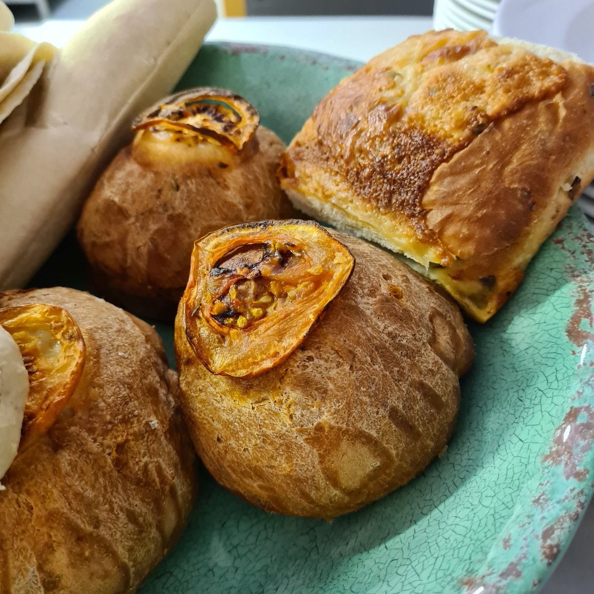 LMS Senior Catering (@lmschartwells) on Twitter photo Chicken chorizo and Gaucamole sandwich filling for Robs beatiful tomato and rosemary bread. Caribbean scones with butter and breakfast Muffins!
<a href="/spj_cook/">Simon Cook</a> <a href="/MinsterSchool/">Lincoln Minster School</a> <a href="/chartwellsUL/">chartwellsindULGROUP</a> <a href="/ChartwellsInd/">Chartwells Independent</a> Chicken chorizo and Gaucamole sandwich filling for Robs beatiful tomato and rosemary bread. Caribbean scones with butter and breakfast Muffins!
<a href="/spj_cook/">Simon Cook</a> <a href="/MinsterSchool/">Lincoln Minster School</a> <a href="/chartwellsUL/">chartwellsindULGROUP</a> <a href="/ChartwellsInd/">Chartwells Independent</a>