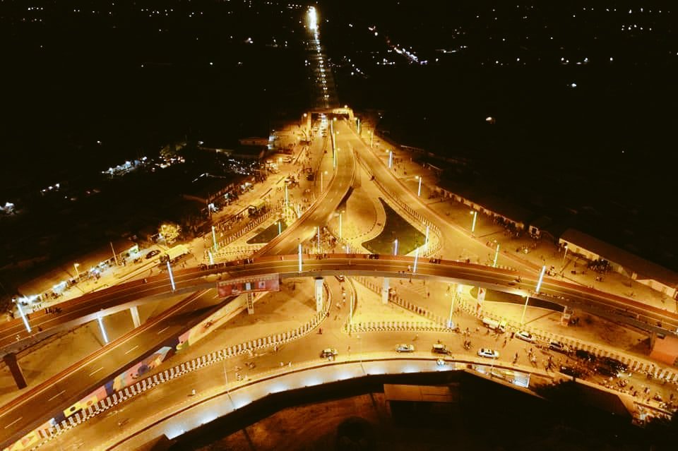 Haji_Shehu's tweet photo. Night view of Custom flyover, Maiduguri. Constructed by Governor @ProfZulum https://t.co/6f5eMs5Uvg