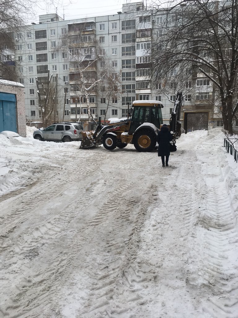 Уборка территории после снегопада Кирова 309, Кирова 311, 313 <a href="/Rudakov_i_a/">Рудаков Игорь Александрович</a> <a href="/adm_kir63/">Администрация Кировского района</a> <a href="/gkh_kir63/">Отдел по ЖКХ и благоустройству</a>