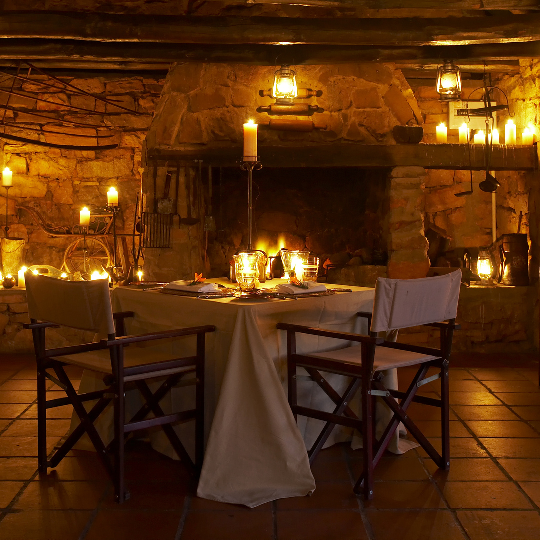 Spoil your special someone this February with a luxurious retreat to Cederberg Mountains on our Eat, treat, love package.

#BushmansKloof  #Valentines
ow.ly/KzHC50HtBUv