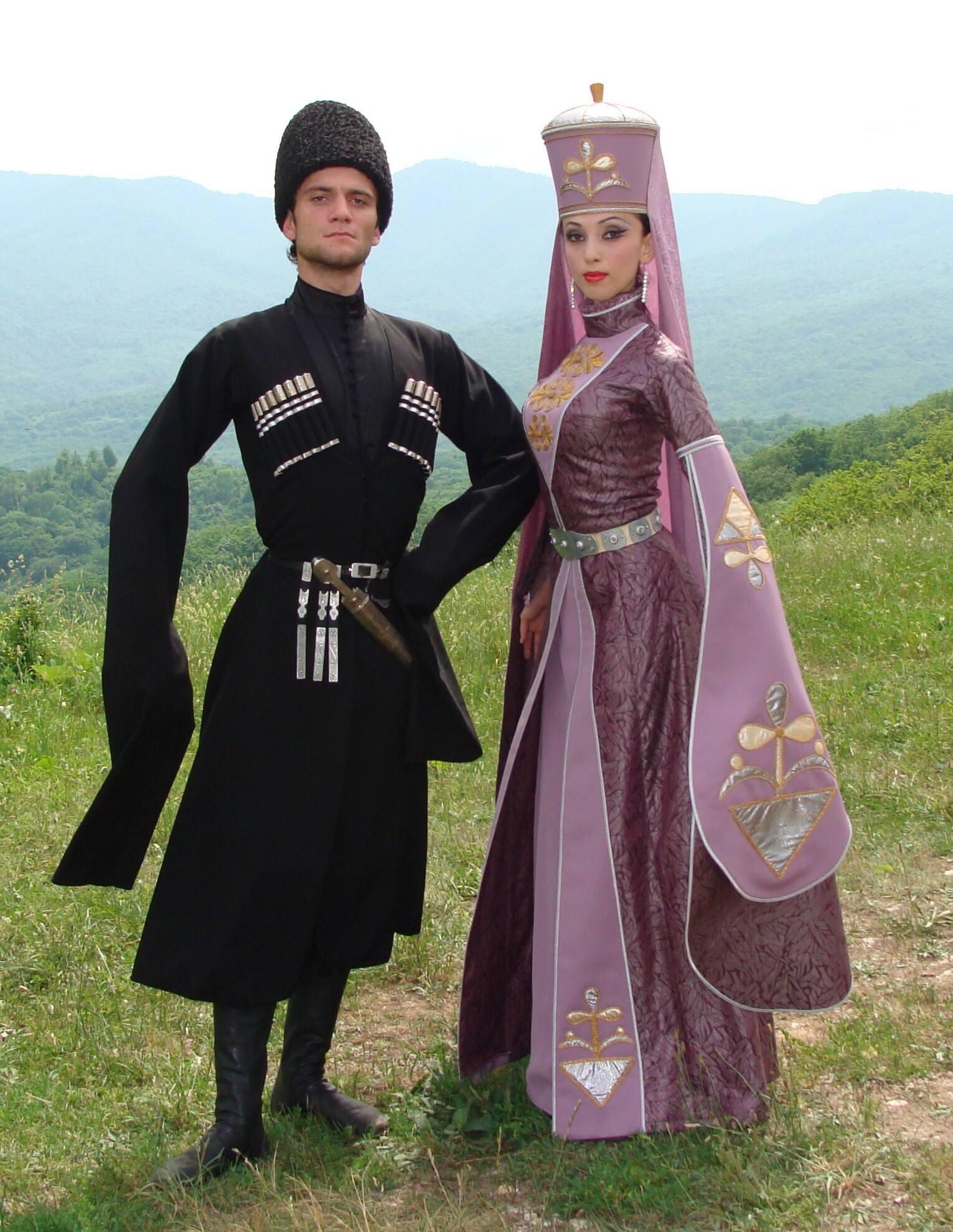 Адыгейский национальный костюм кумыки