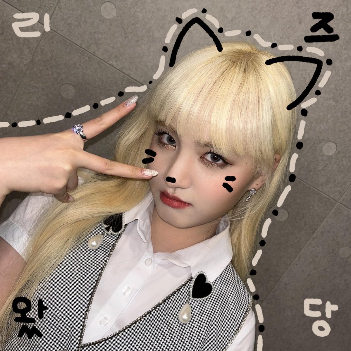 seohanseul's tweet photo. 「🖤🌷아이브 도무송 도안 무료나눔🌷🖤」

사용료 #rt + 도안 신청! 문구는 3~5글자『걸그룹 ~ 남돌 투바투 엑소 방탄 까지』

반응 괜찮으면 타돌도 올립니다

절대 판매 금지🚫 

트와이스여자친구레드벨벳방탄엑소투바투아이즈원에스파스테이씨마마무아이브빌리블랙핑크엔시티도안나눔신청 https://t.co/Jmu8U083eE