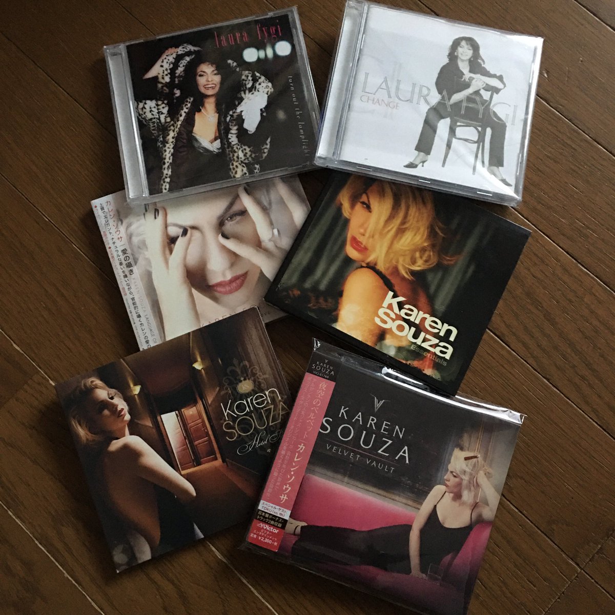busso156's tweet photo. CDが届いたのでリッピングしてます😃
#KarenSouza
#LauraFygi
#ExactAudioCopy https://t.co/j2QOShAK7U