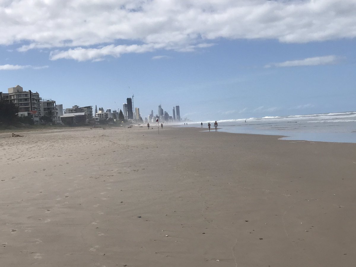 kirsty112233's tweet photo. Nobbys Beach walk today #Queensland #GoldCoast #nobbys https://t.co/DrDFlKhufw