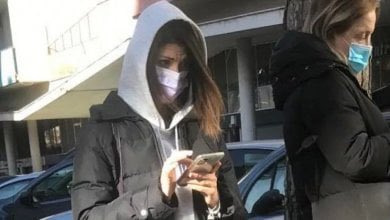 romatristezza's tweet photo. Anche noi abbiamo i nostri #Djokovic nazionali. Guardate la #raggi non si è vaccinata e continua a presentarsi alle sedute dell’assemblea Capitolina e non solo, gli hanno conferito anche la Presidenza #expo2030 #novav #NoGreenPass https://t.co/II1IFBKTKa