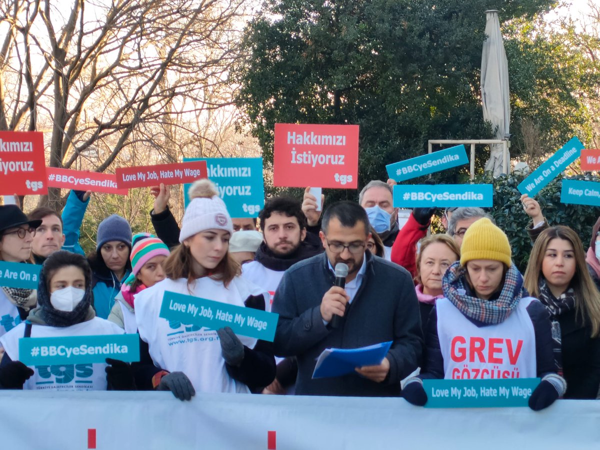 OrlaGuerin's tweet photo. First media strike in #Turkey since 2009. #BBC journalists, employed on local contracts, begin strike as they and the country are buffeted by skyrocketing inflation (which independent estimates put at 80%). https://t.co/yQk0Fz9fIG