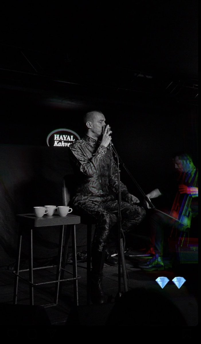 Madem tt olmuş dün geceden bir kare bırakalım #CemAdrian