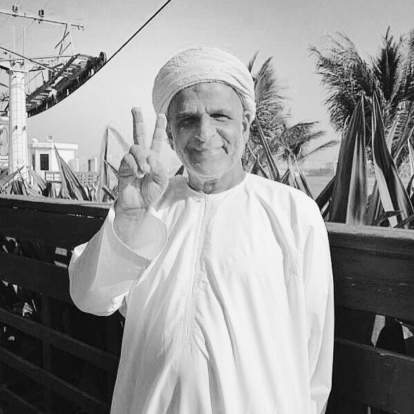 اللهم اجعل أبي يبتسم فرحاً في جنتك 🖤