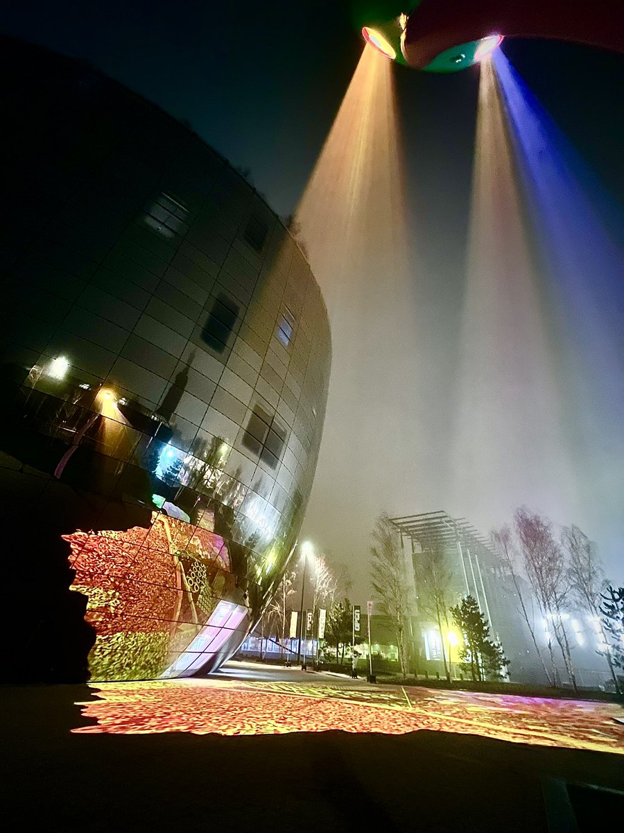 Mistig #depot gisteravond. #boijmans #rotterdam #rotterdambynight #architecture #art
