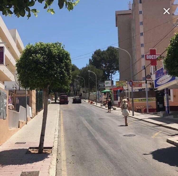 IF YOU KNOW, YOU KNOW!! 💪🏻💪🏻😓😓
The famous ‘heart attack hill’ for those of you who are staying at the TRH, Florida, HMS Sandalo, or the sotavento.... walking down it to the strip is a breeze... walking back up it though, drunk having just stuffed a kebab is no laughing matter!
