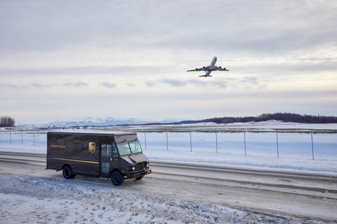Nu vil #UPS kunne forbedre afhentningstidspunktet med op til 5 timer i #vestdanmark, takket være vores nye daglige direkte flyvning mellem #Billund og airhub i Köln. Faktisk betyder denne, at UPS får nogle af de bedste #afhentningstider på markedet. Fantastisk, ikke?
#ehandel