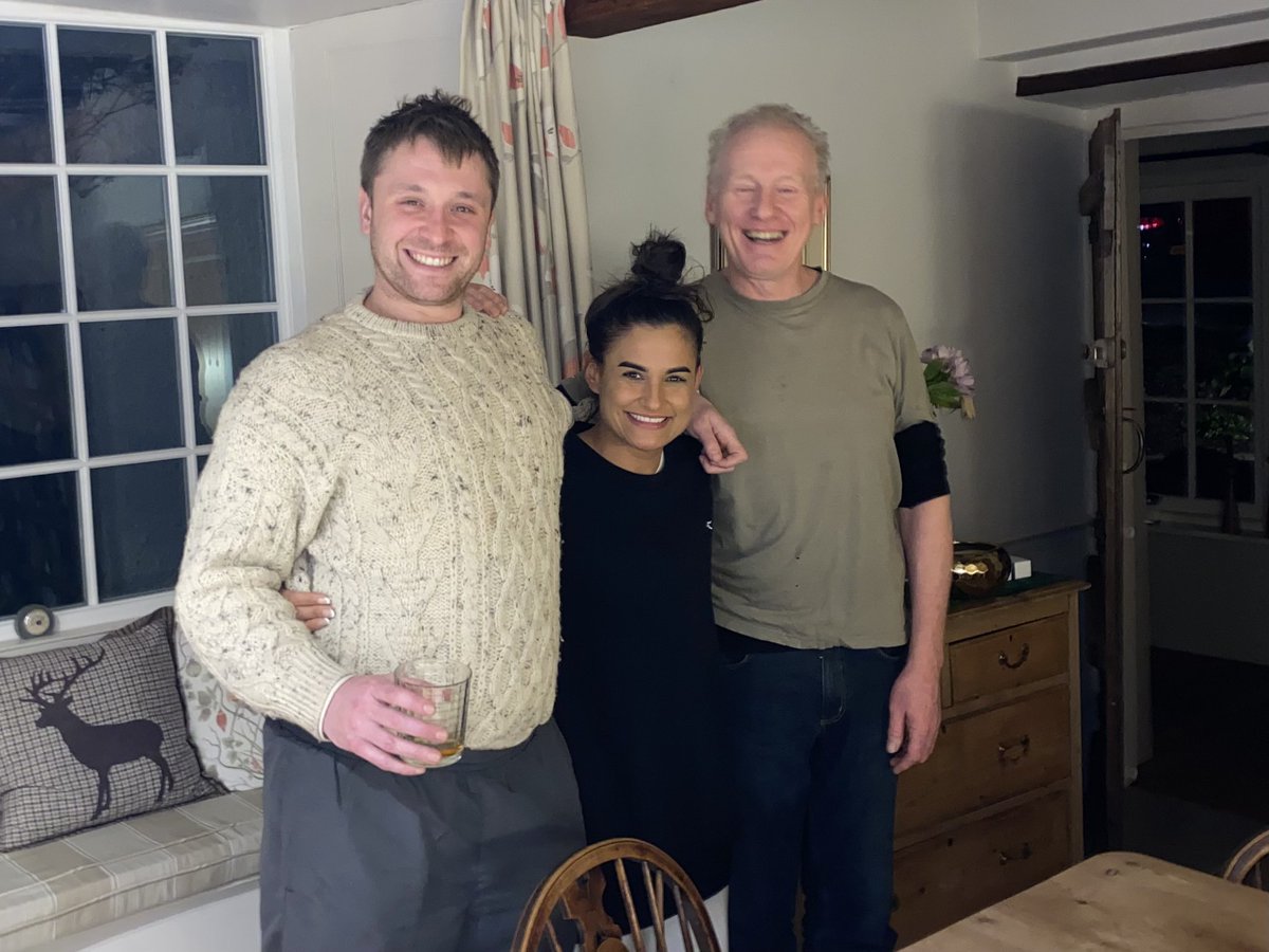 A joy and privilege to work on screen alongside these two gents, all the Crew, Director Frank Berry (@frankberryfilms) &amp; Producer, Julie Foy (<a href="/boobuttons/">Julie Foy</a>). 

Casting by David Shaw (<a href="/DavidShawCDG/">David Shaw Casting</a>) 

AND THAT’S A WRAP 🎬