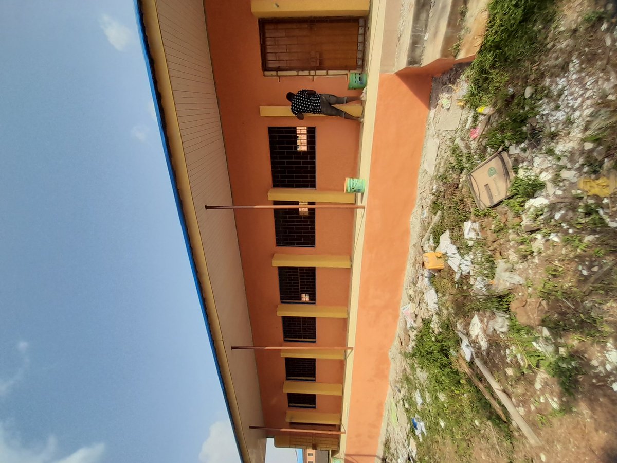 Oludontee's tweet photo. For your Interior and Exterior painting am just a dm away... Am also available For your Home or office 3dpanel, foam wallpaper installation ... https://t.co/1TI6ZpBv3p