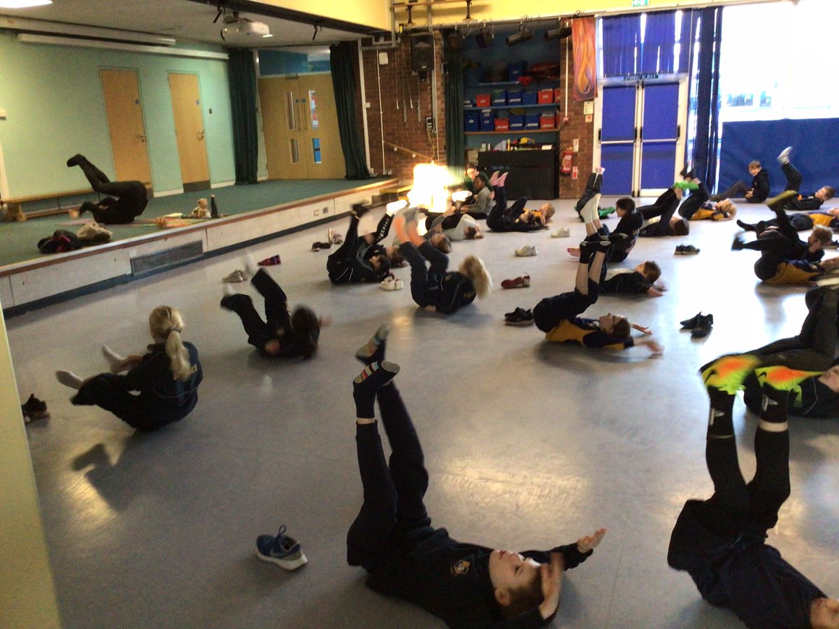 StPaulsPrimary1's tweet photo. Year 4 are learning how to train our bodies and minds with some relaxing morning Yoga. Thank you to one of our wonderful parents, Bex White, for teaching us! ☺️ https://t.co/SFoB5dLahK