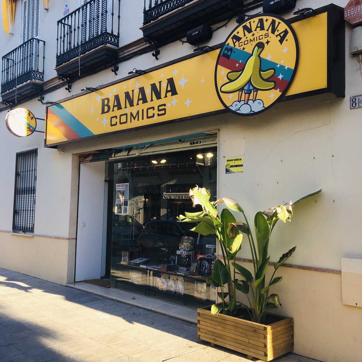 banana_comics's tweet photo. Guess who’s back...?
#bananacomics
#triana https://t.co/GgoKqA6UvL