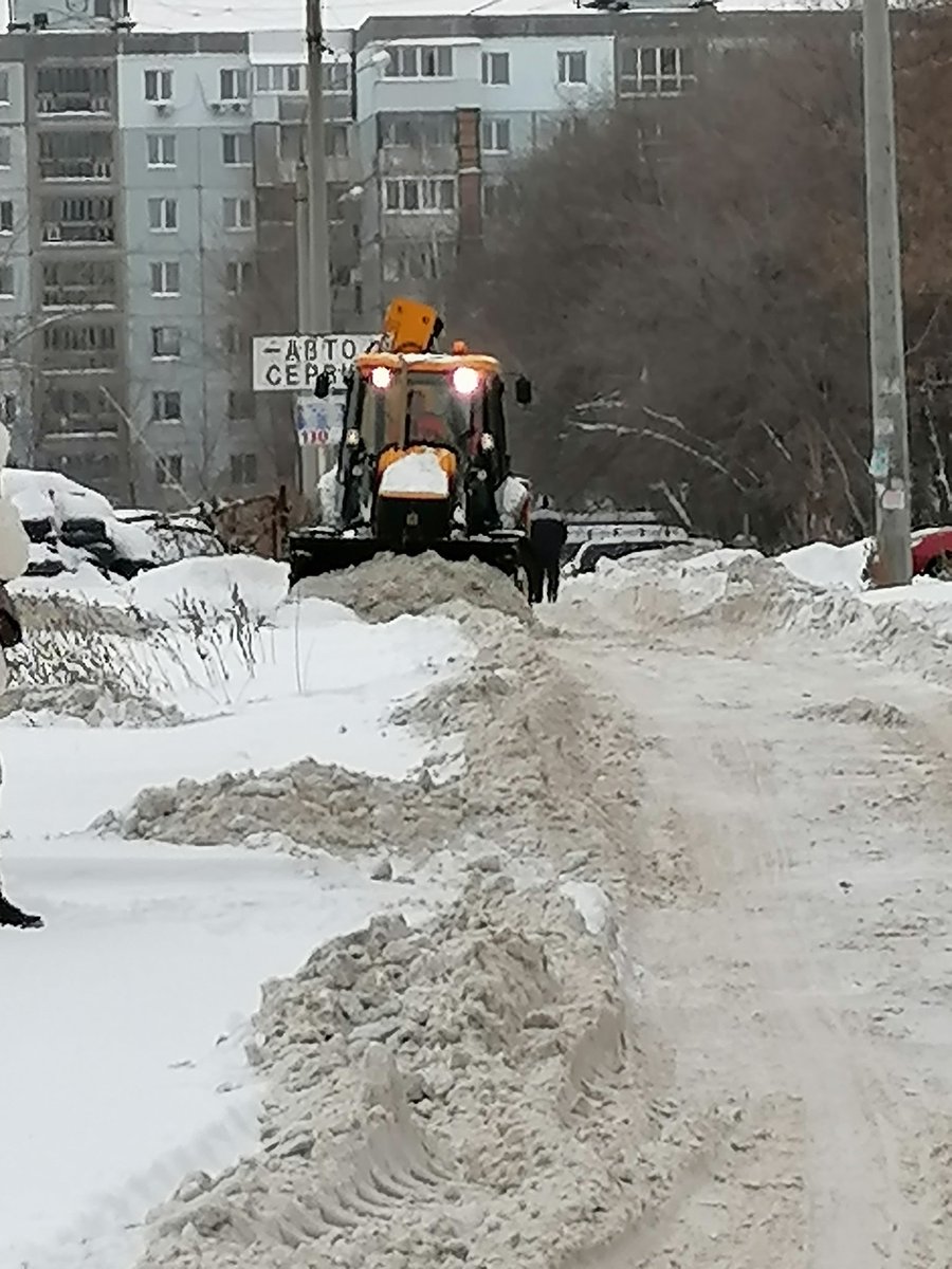 privo11's tweet photo. Механизированная уборка внутриквартальных дорог ул. Московское шоссе; Пр-т Кирова; Стара-Загора https://t.co/M1xCPdGo75