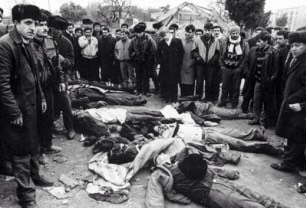 Artak_Beglaryan's tweet photo. On these days we have 32 anniversary of the #BakuPogroms of #Armenians by #Azerbaijan during which 100s of #Armenia|ns were killed &amp; thousands were injured &amp; displaced only for being #Armenian.
By now the #Armenophobia policy is continuous due to intl impunity of such crimes. https://t.co/9s7GEbWUnu