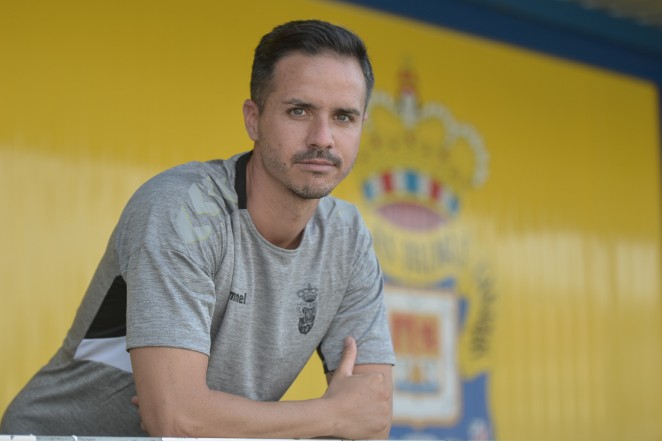 La UD Las Palmas tiene la oportunidad de demostrar que es un equipo de cantera subiendo al filial a @YonGlezOujo 
Es el movimiento natural y el más lógico.
📸 <a href="/UDLP_Oficial/">UD Las Palmas</a>