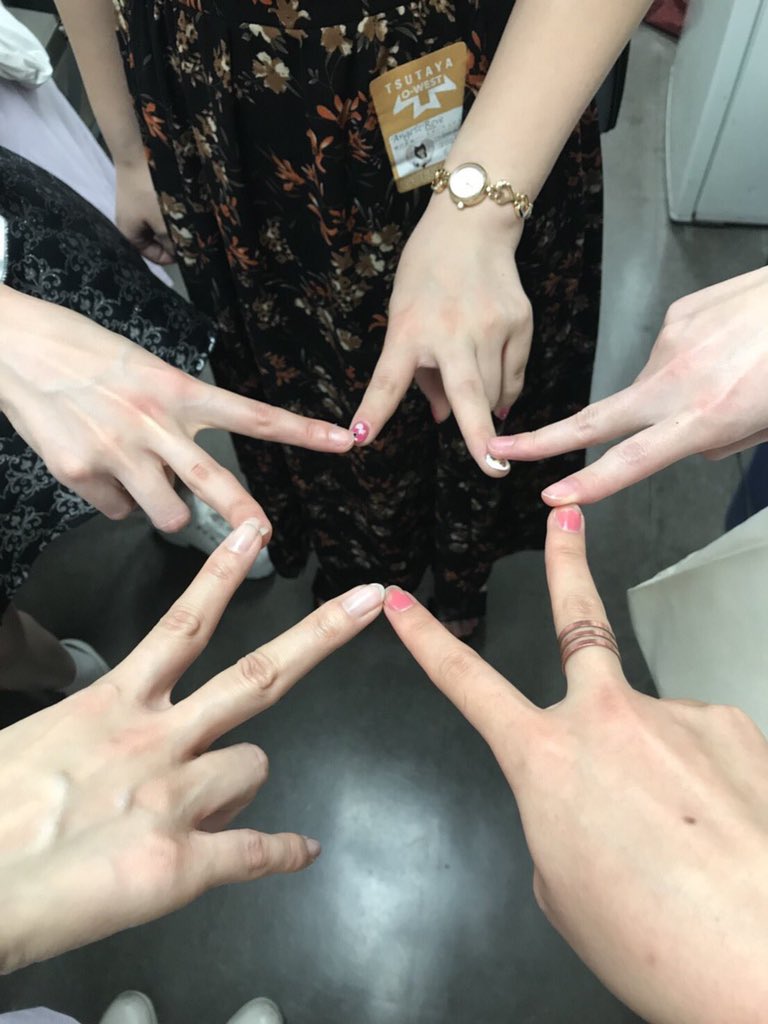 clea_M_47's tweet photo. 2017.1.14
Doll☆Elements LAST LIVE
21:25…終演
Doll☆Elements活動終了
どるえれは、私の人生と価値観を変えてくれた最高のアイドルグループでした( •̀ᄇ• ́)ﻭ✧
あの日から5年!!
みんなが幸せである事を、今でも祈っています…✩.*˚
#DollElements
#どるえれ
#ラストライヴ https://t.co/b8pluenMKD