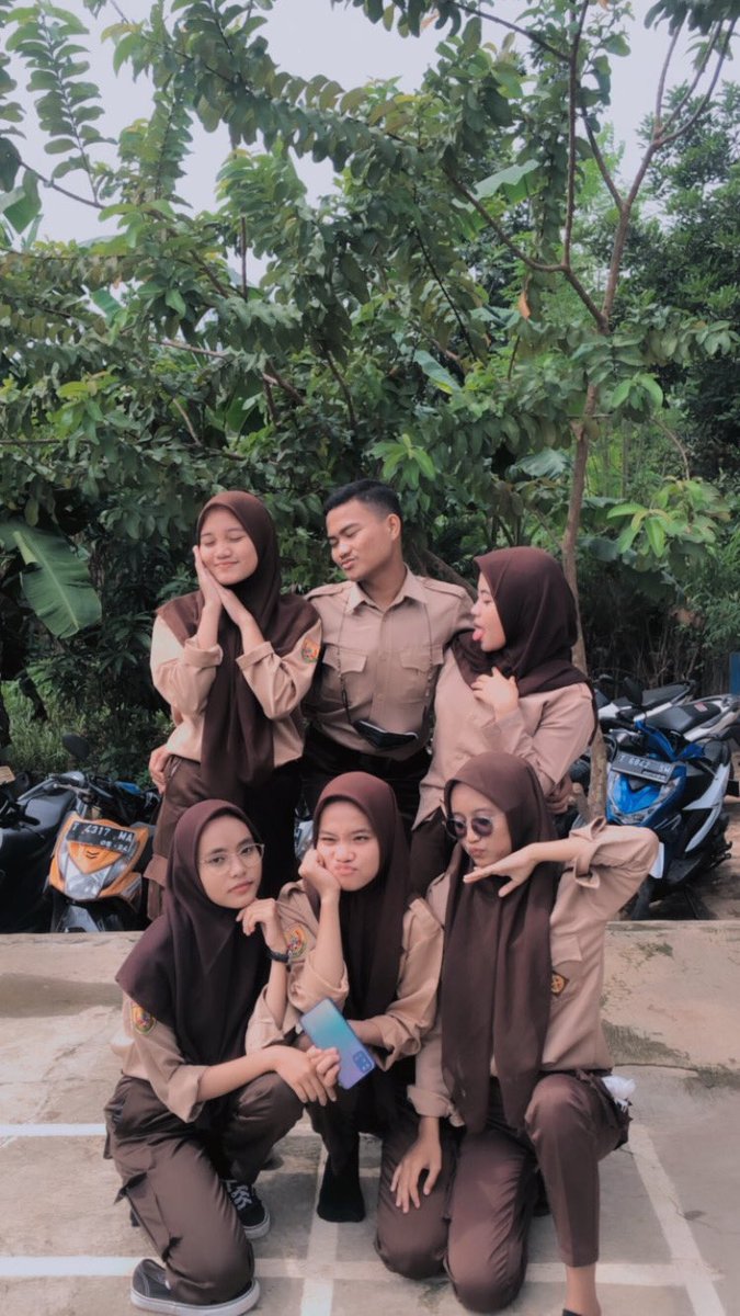 siintyaag's tweet photo. Bestod yang receh abiszzzz https://t.co/wFIpWo4xhA