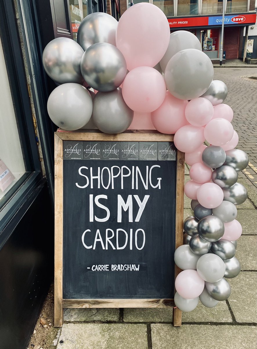 aspboutique's tweet photo. Carrie Bradshaw knows! 🛍💪🏻
https://t.co/BItCcO4UOx
#carriebradshaw #JustLikeThat #aspinallsboutique #Carrie #AndJustLikeThat #FridayFeeling #Friday #shoppingonline #ShopMyCloset #shopping #Shopify #shopsmall https://t.co/VbnOES3uBb