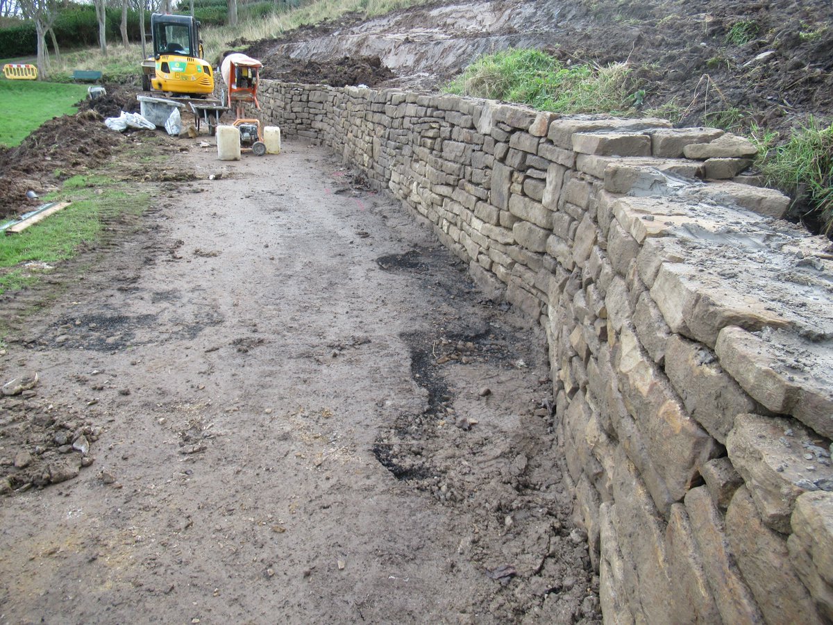 HLFSCGardens's tweet photo. New year, new progress. @HeritageFundUK @HeritageFundNOR @TNLComFund @TNLUK @PBSConstruct @ArtisNewcastle @ScarboroCouncil @southcliffgroup https://t.co/CntwzcXqiu