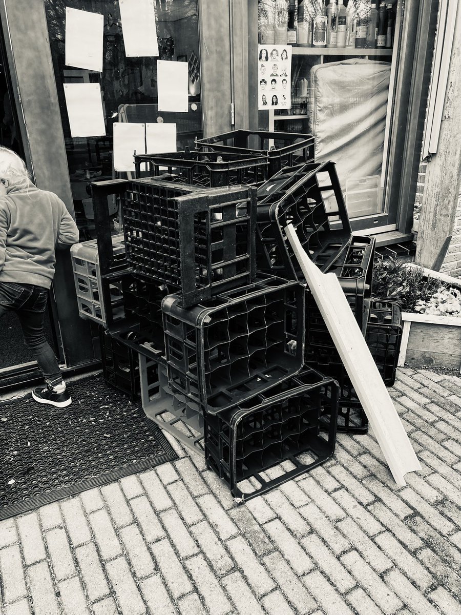 We have a small food waste box outside the classroom, but a magpie keeps coming to steal scraps and makes a mess. “I’ll make a lid with a outside box to stop it” #TodaysDiscovery #BusyBeeMoments #EarlyChildhood
