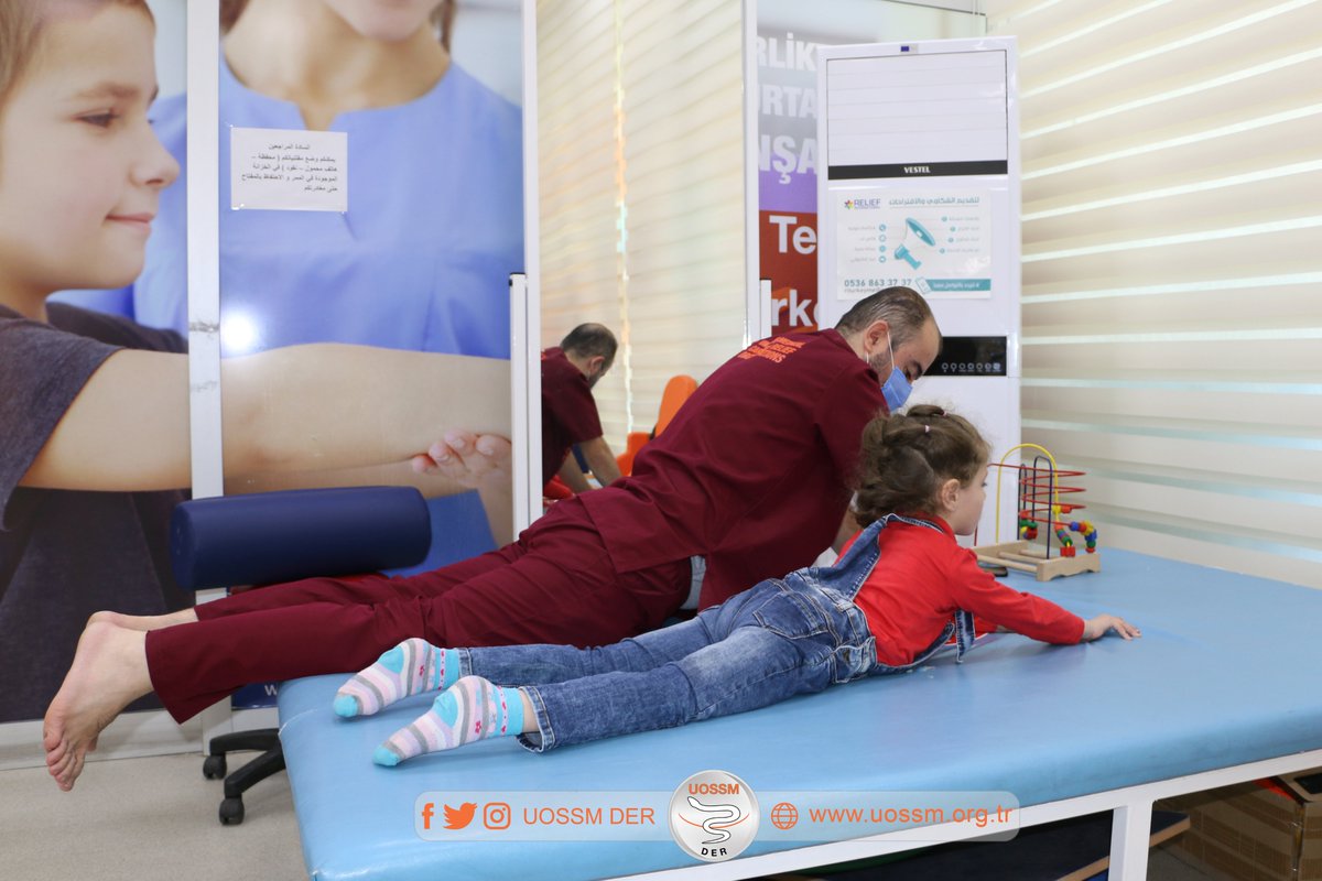 UOSSMDER's tweet photo. Maria suffers from cerebral palsy
At theUOSSM Gaziantep Physical Rehabilitation Center her physiotherapist demonstrates an exercise to strengthen her arm muscles
TheGPRC is funded by European Union Humanitarian Aid in partnership with Relief International
@ECHO_Turkey
@ReliefIntl https://t.co/qA6QH8csie