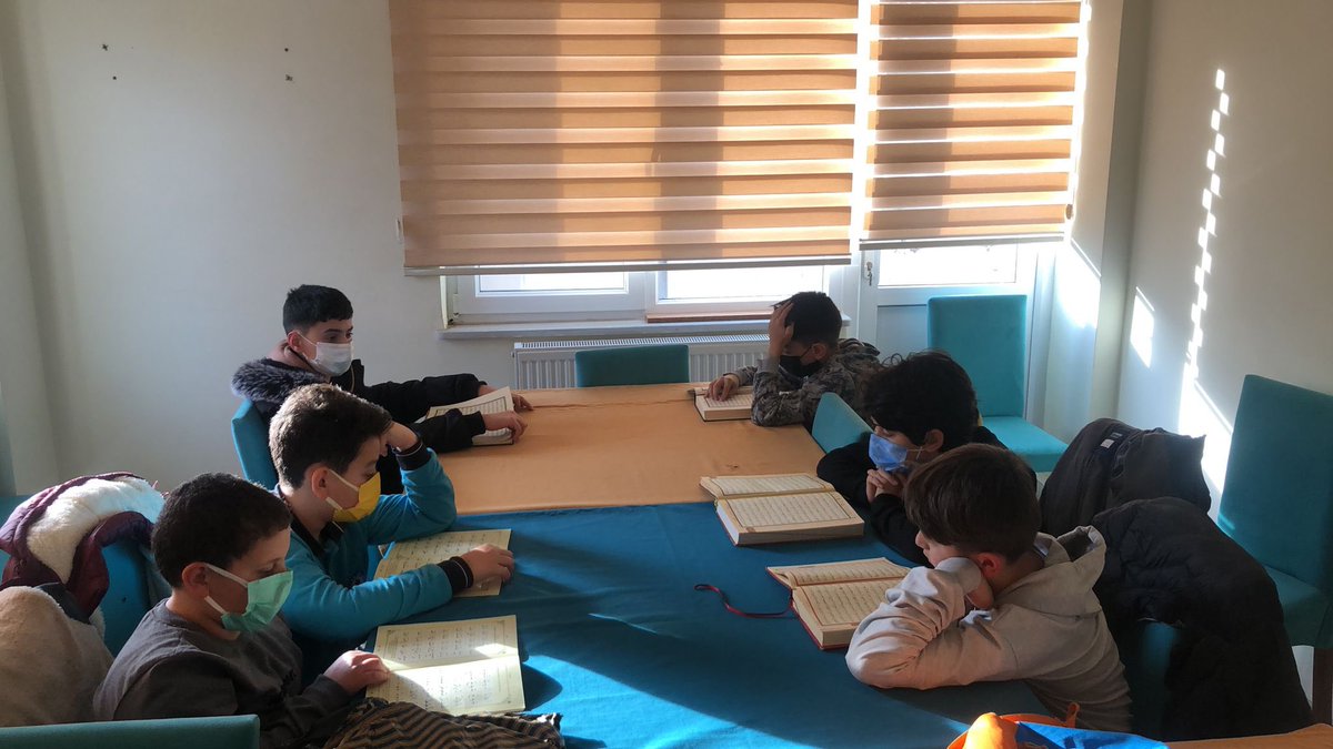 Ortaokul Vakıf Okulumuz İlçelerimizde devam ediyor📢

✏️Kuran'ı Kerim, Siyer-i Nebi, Değerler Eğitimi, Zeka Oyunları, Geziler, Ders Takibi ve daha fazlası 😎 TÜGVA #VakıfOkulu tam sana göre. 😇🙋🏻‍♂️

#Tügvaortaokul