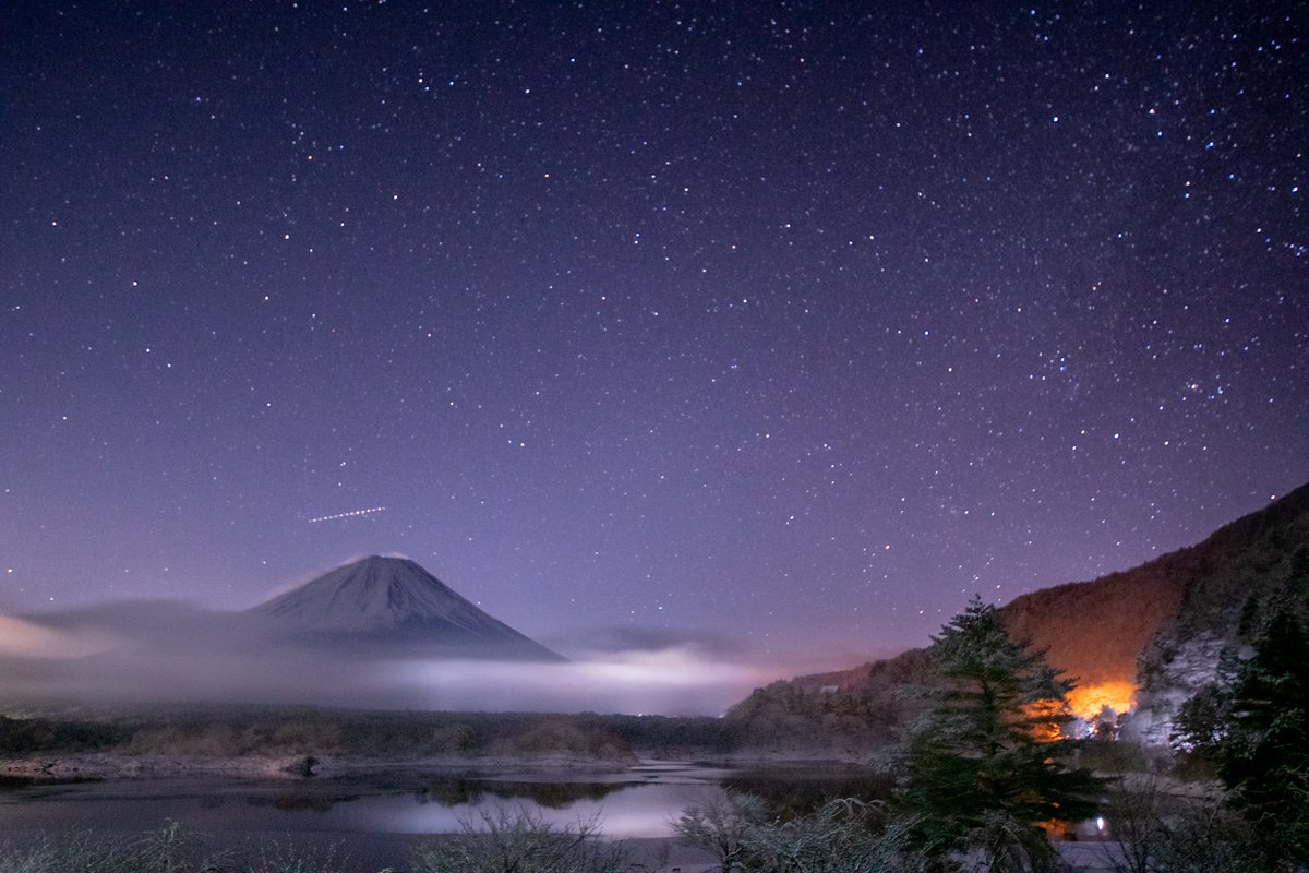 夜中に富士山が見えてくるとテンション上がる！ 寒さも忘れますね😆 2022/01/07