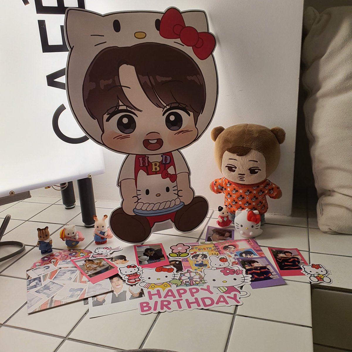f940114's tweet photo. 카페 투어 6번
카페 린
종인이 사진 하나 없이 이렇게 귀여울 수 있나요?
사랑해요 카이💛
#짱종인데이
#HBDKAI https://t.co/mZK9LfAJw7