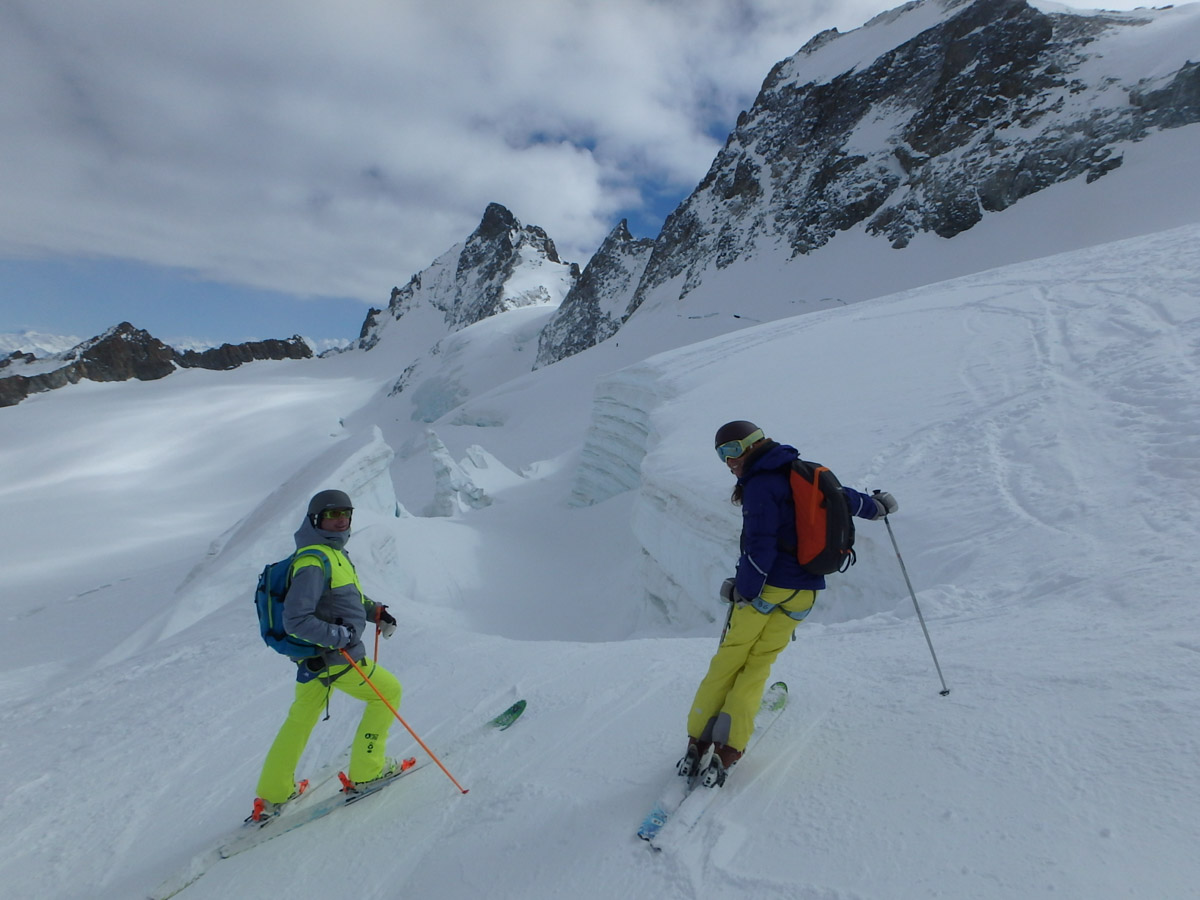 France is open! Here's what you need to know to join us in the Alps. 😃  #traveltofrance #frenchborders #france #frenchhealthpass - mailchi.mp/6ce15d52e9da/b…
