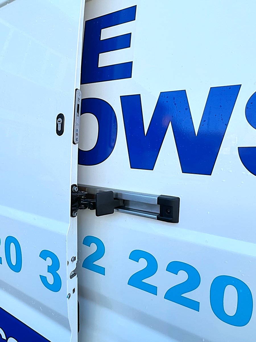 vehicleaccltd's tweet image. This week we fitted this 2020 Peugeot Boxer with a side load door storage cabinet and T-Series hook dead lock! A perfect way to store your tools securely!😌
Call us now for a FREE QUOTE: 03332007244

#vansecuritylocks #hooklock #bristoltradesman #transitvan #plylining #vanlifeuk