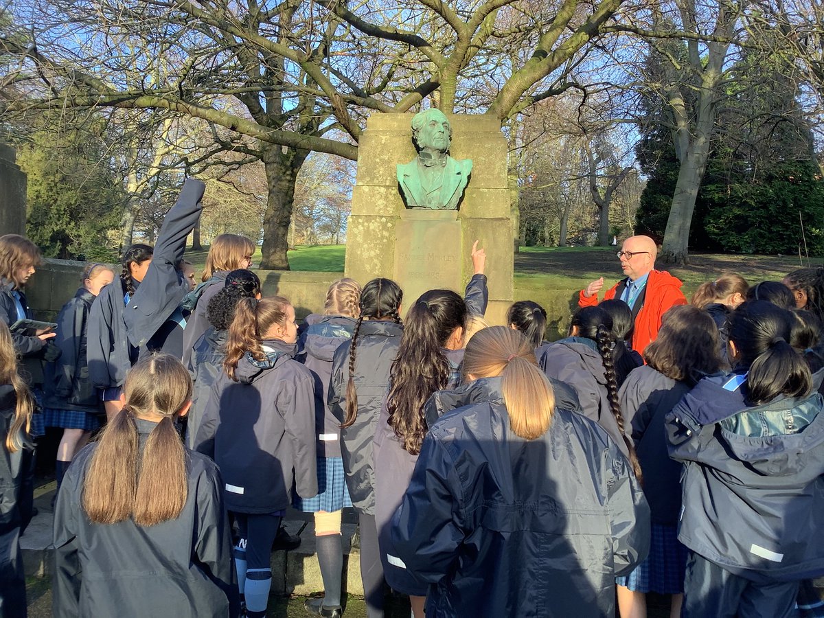 NGHSJuniors's tweet photo. Y6 local history tour to the Arboretum. Discovering Nottinghamโs Victorian past. https://t.co/seHk7VFcmc