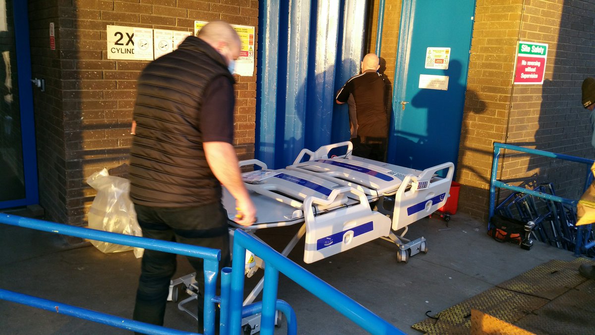 LancsHospitals's tweet photo. Well done to our colleagues who working with clinical teams and @MedstromUK to implement the 1st phase of 547 brand new beds across our sites this week. Most are now already on wards. An incredible effort even if the corridors did look like a furniture showroom for awhile! https://t.co/NqqOLb7Kuc
