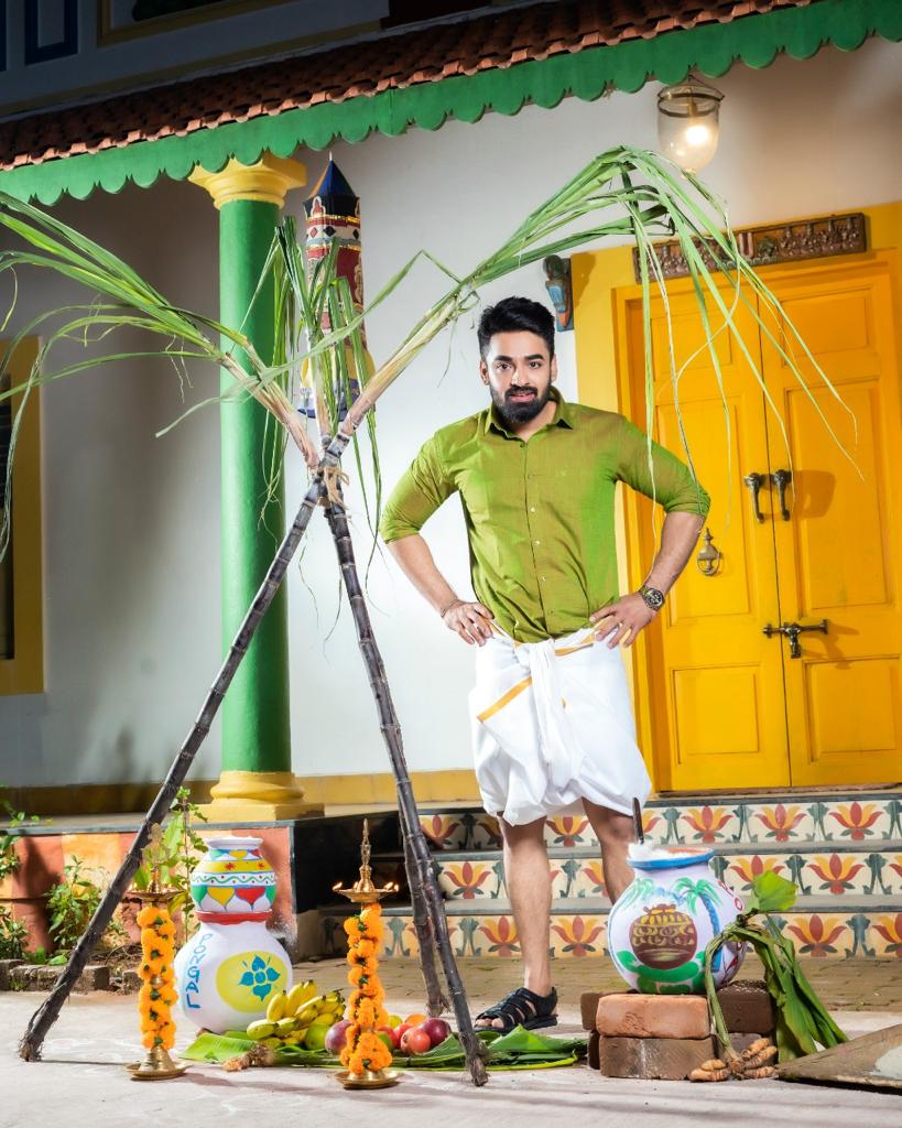 behindwoods's tweet photo. Let’s Celebrate...!!! Happy Pongal...!!!
#Celebritystylepongal
@ShaluShamu @Gopinathravi25 #millababygal Joins to Celebrate Pongal Occasion
@Sureshsugu @ProDharmadurai @DScomunication https://t.co/Di50P3ixXm