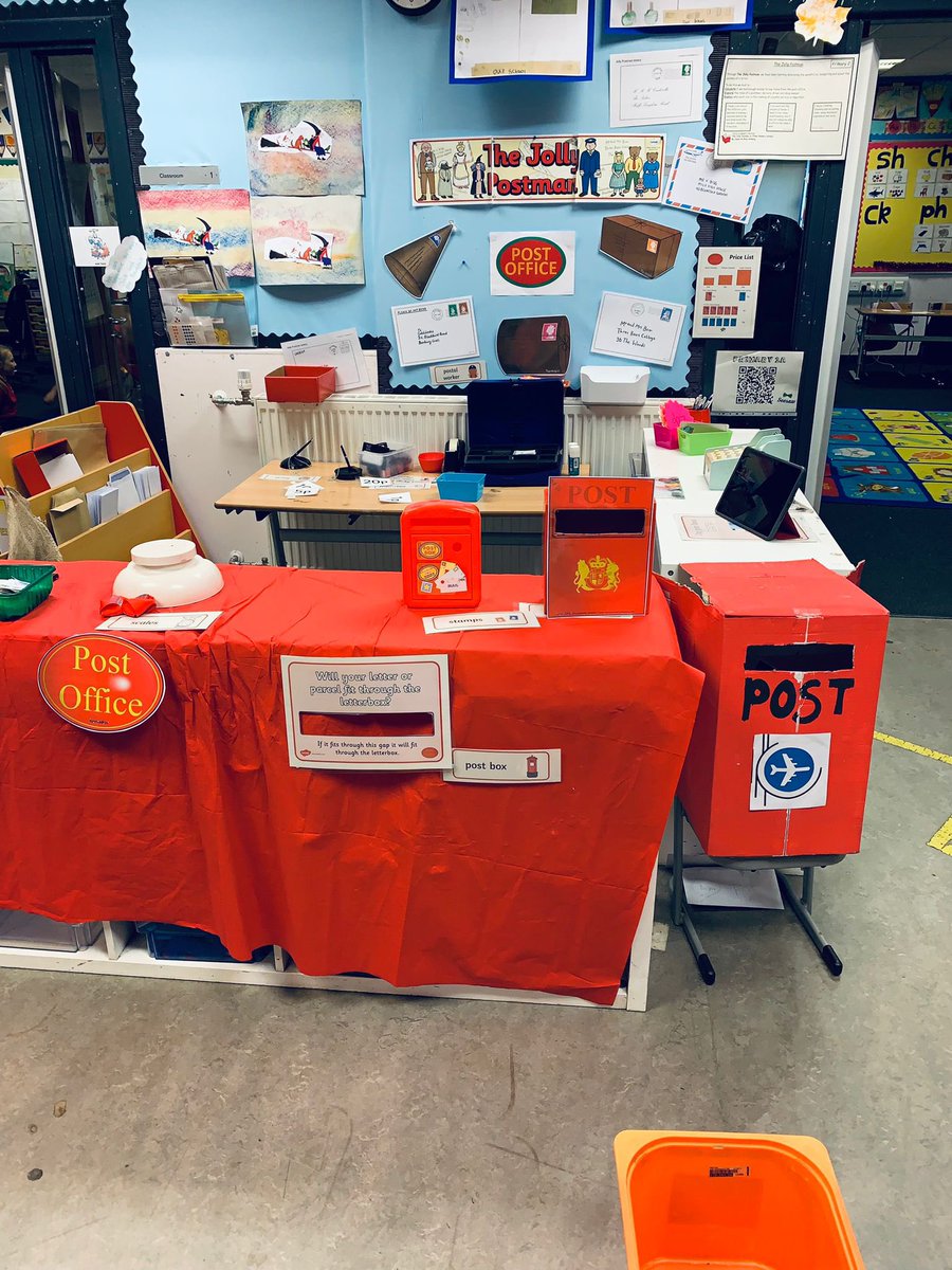 PPGlasgow's tweet photo. So impressed with this attractive and engaging Post Office role play area @WallacewellPS - lots of well-planned opportunities to develop literacy and numeracy skills 📮 https://t.co/x1Fv5qsbuD