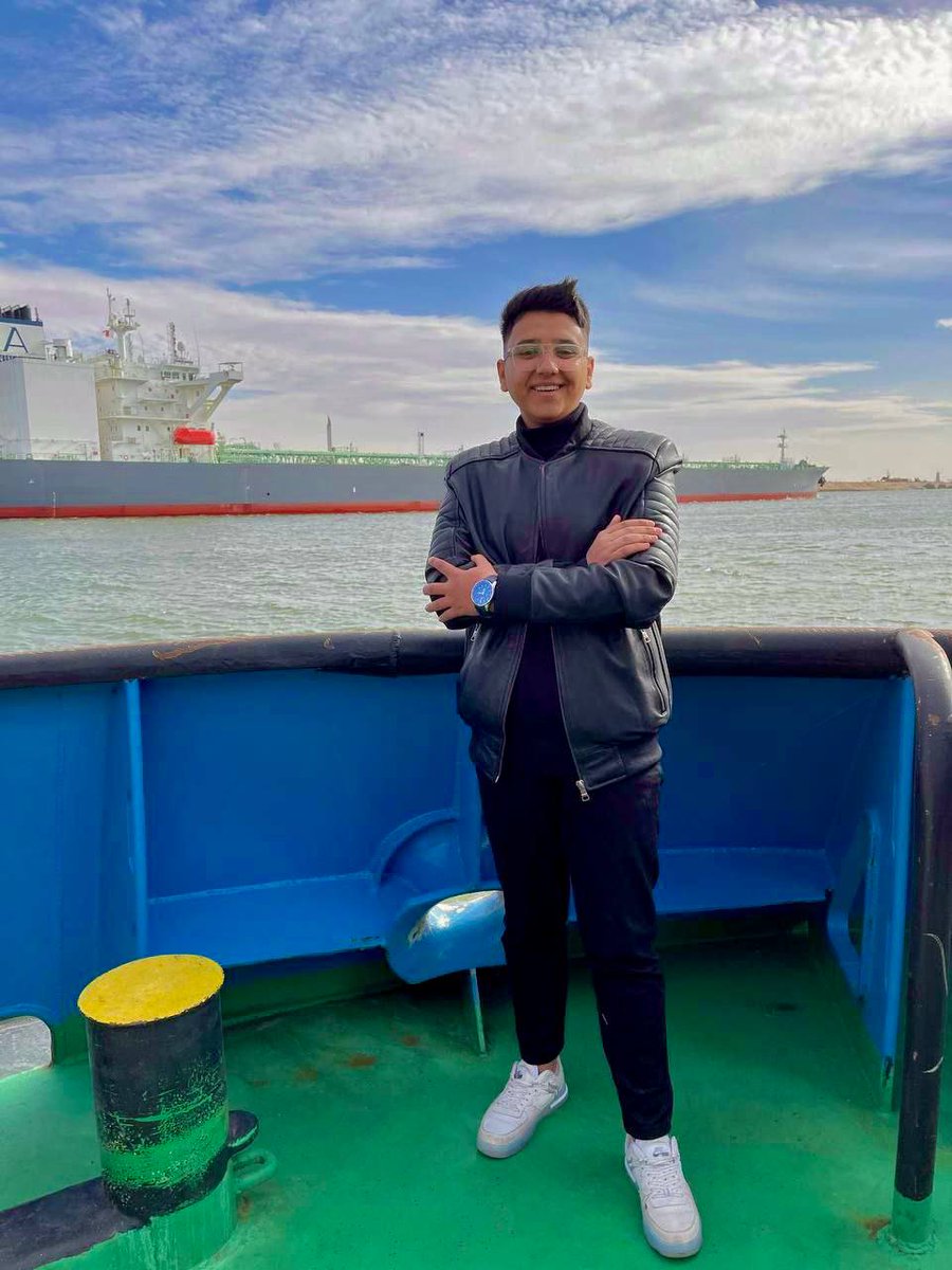 HeeeeshamS's tweet photo. Suez canal ⚓ https://t.co/klH2emhkYC