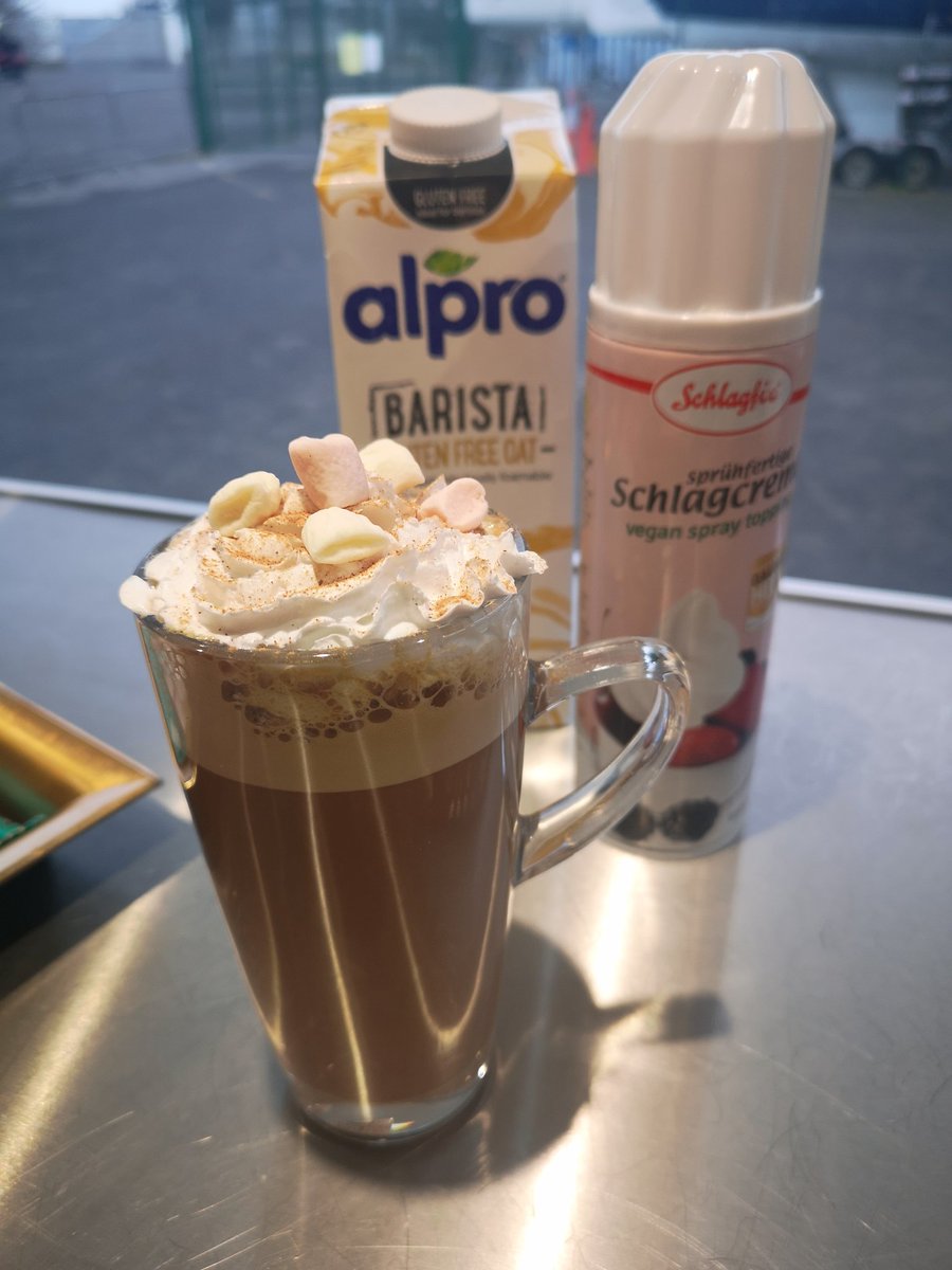 Jellitis_coffee's tweet photo. A decadent @Alpro oat milk mocha to start this chilly morning right!
Topped off with #schlagfix vegan whipped cream and @Freedommallows vegan marshmallows.
It's too cold for New Year's resolutions!
#sweaterweather #mocha #vegan https://t.co/Bdxlgp2r7C