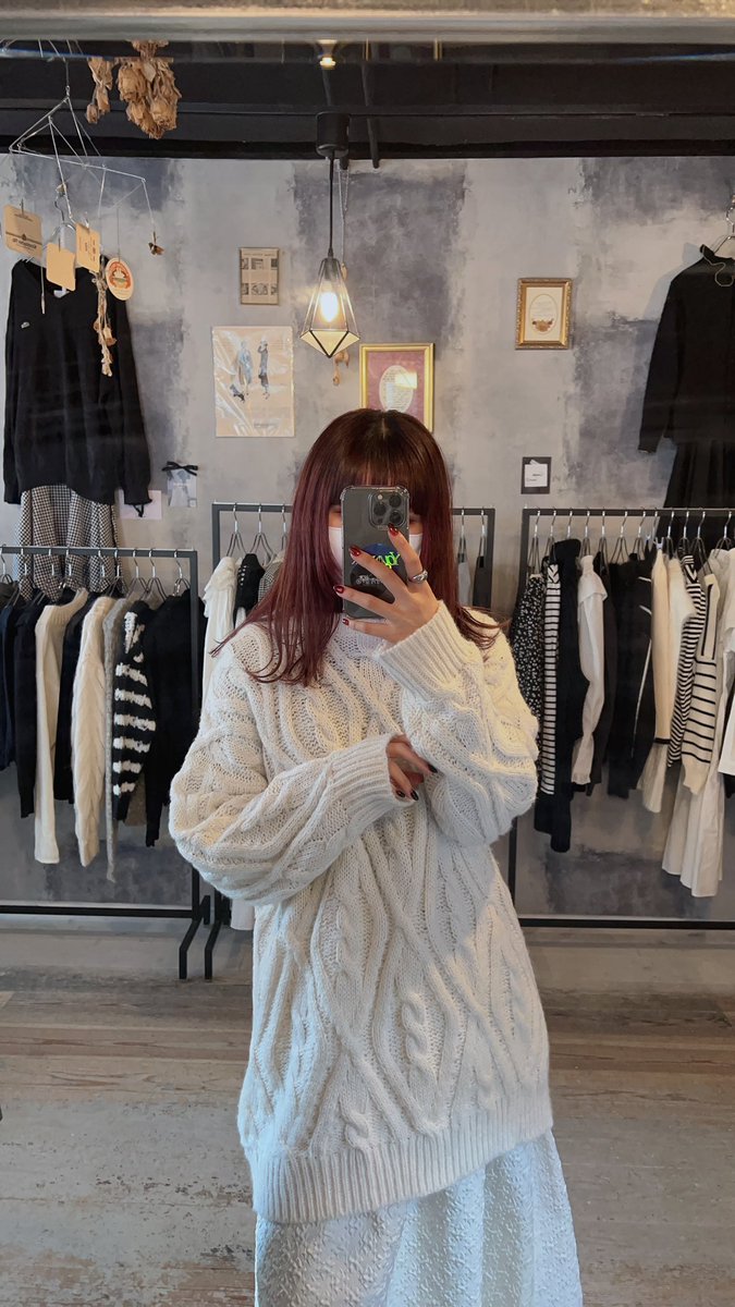 anmna__'s tweet photo. 本日もご来店ありがとうございました！
店頭のニットのご紹介です♥
明日は12:00よりお待ちしております✨ https://t.co/57yteh9ezw