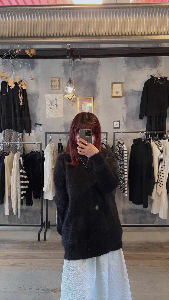 本日もご来店ありがとうございました！
店頭のニットのご紹介です♥
明日は12:00よりお待ちしております✨